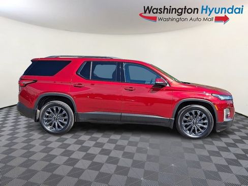 Used 2023 Chevrolet Traverse RS w/ LPO, Floor Liner Package AWD/4WD image 7