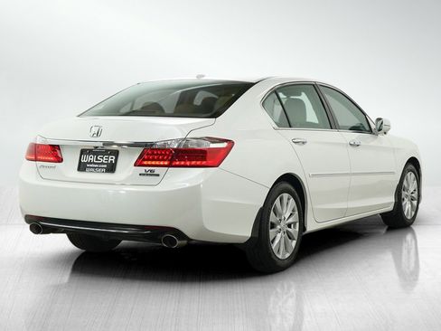 Used 2014 Honda Accord Touring image 5