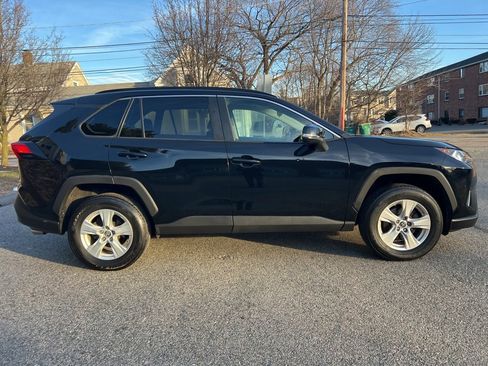 Used 2019 Toyota RAV4 XLE image 6