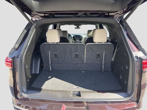 Used 2023 Chevrolet Traverse Premier AWD/4WD image 22