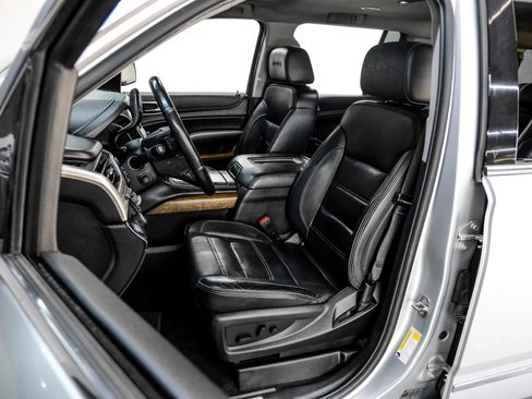 Used 2020 GMC Yukon XL Denali RWD image 34