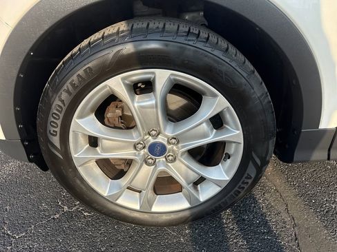 Used 2016 Ford Escape Titanium image 20