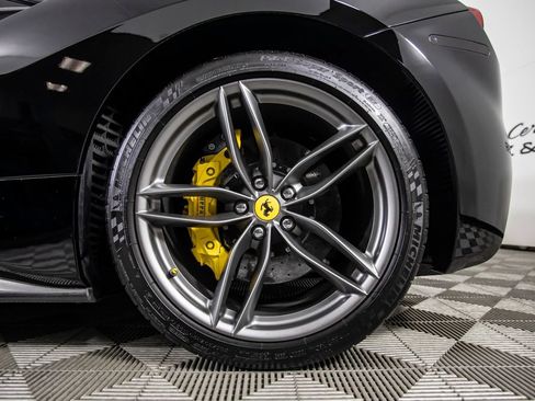 Used 2017 Ferrari 488 GTB RWD image 68