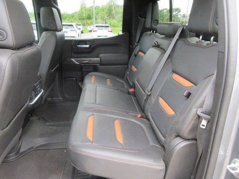Used 2021 GMC Sierra 1500 AT4 w/ AT4 Value Package AWD/4WD image 15