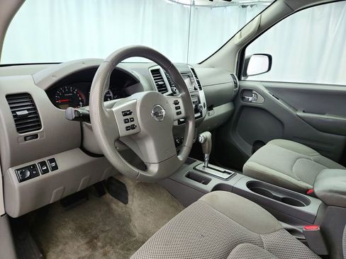 Used 2018 Nissan Frontier SV AWD/4WD image 10