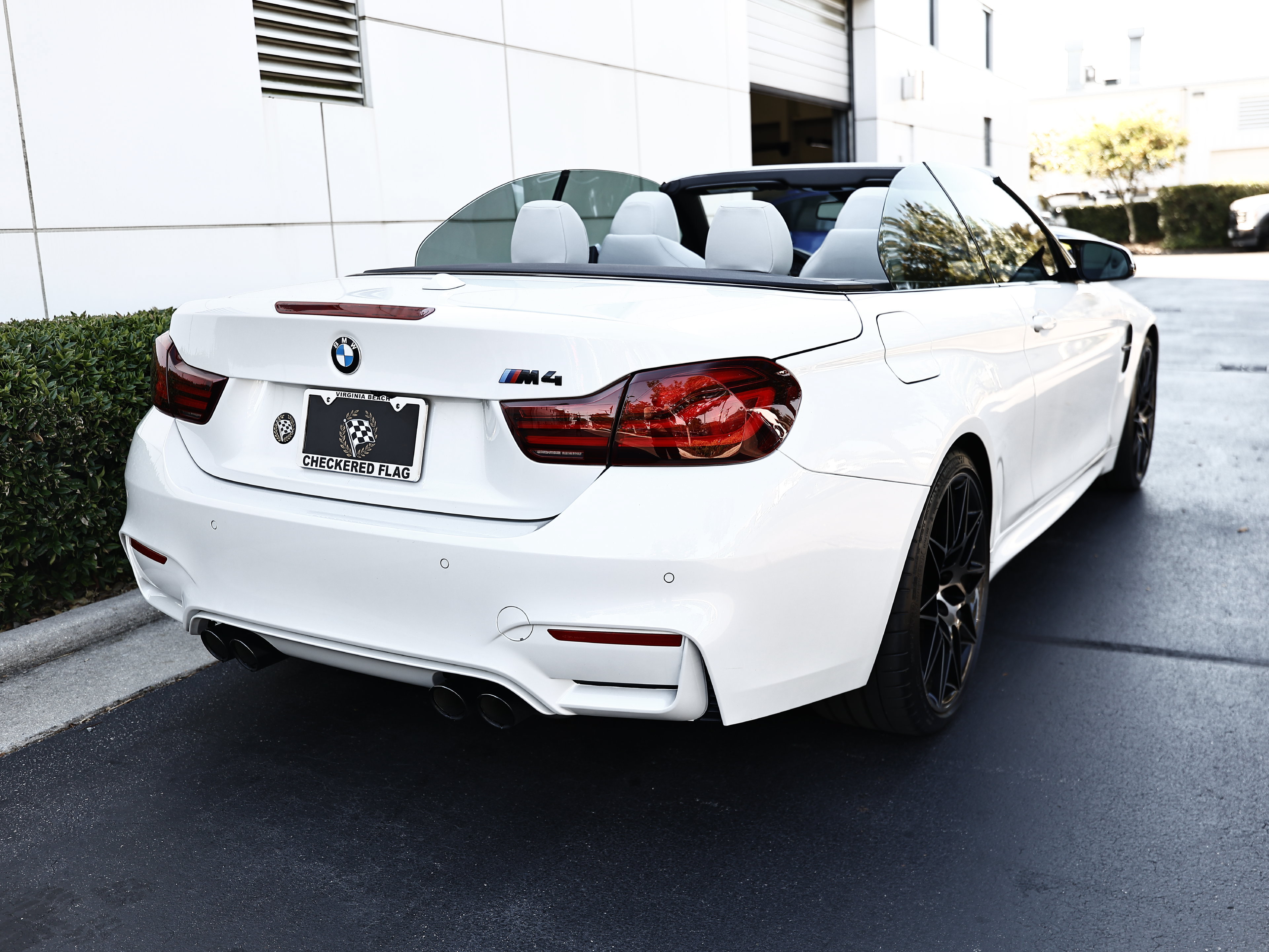 Used 2020 BMW M4 Convertible w/ Competition Package RWD image 7