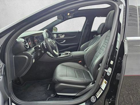 Used 2018 Mercedes-Benz E 400 4MATIC Wagon image 19