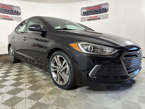 Used 2017 Hyundai Elantra Limited image 1
