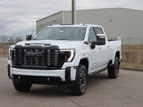 New 2026 GMC Sierra 2500 Denali Ultimate image 2