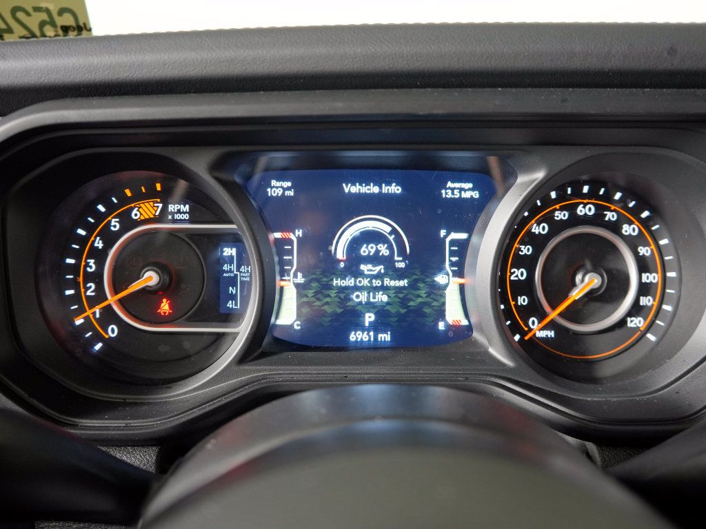 Used 2025 Jeep Wrangler Unlimited Rubicon AWD/4WD image 20