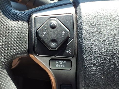 Used 2017 Toyota Tacoma TRD Pro AWD/4WD image 21