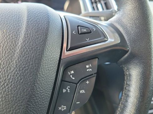 Used 2020 Ford Edge Titanium w/ Equipment Group 301A FWD image 23