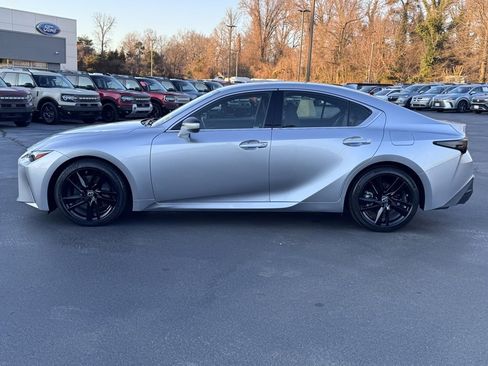 Used 2022 Lexus IS 300 image 3