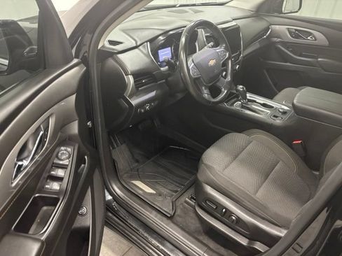 Used 2020 Chevrolet Traverse LT FWD image 14