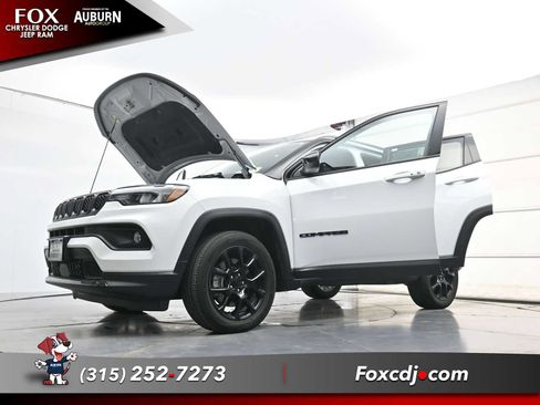 Used 2023 Jeep Compass Latitude w/ Sun and Sound Group AWD/4WD image 36