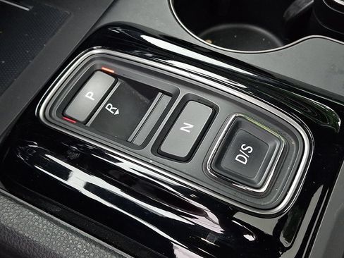 Used 2023 Honda Pilot TrailSport image 18