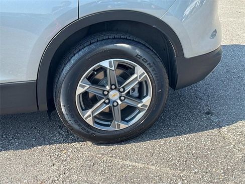 Used 2025 Chevrolet Blazer LT w/ Convenience Package image 12