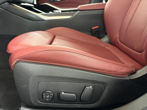 Certified 2025 BMW 330i Sedan w/ Convenience Package RWD image 27