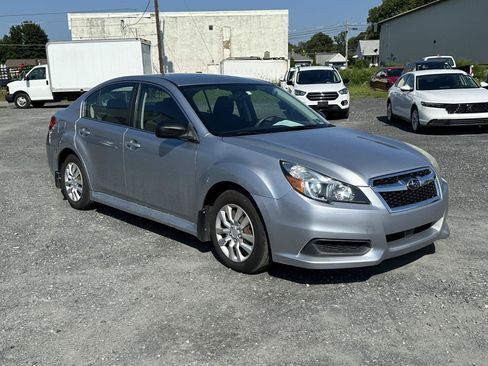 Used 2013 Subaru Legacy 2.5i AWD/4WD image 2
