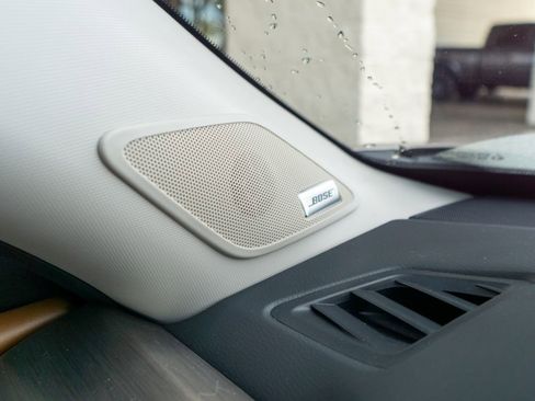 Used 2024 Nissan Pathfinder Platinum w/ Cargo Package image 28