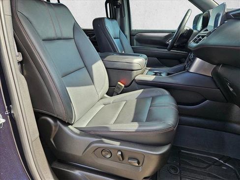 Used 2024 Chevrolet Suburban RST w/ Luxury Package image 21