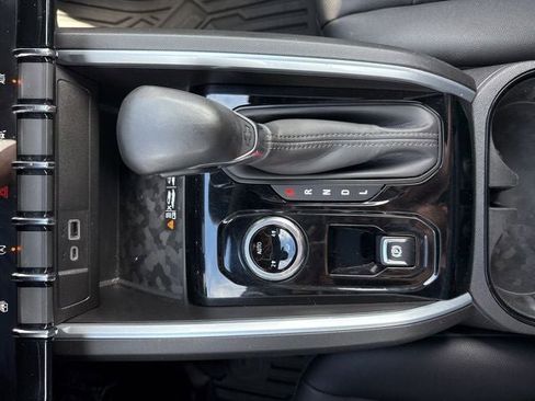 Used 2023 Chevrolet Colorado LT w/ LT Convenience Package III AWD/4WD image 36