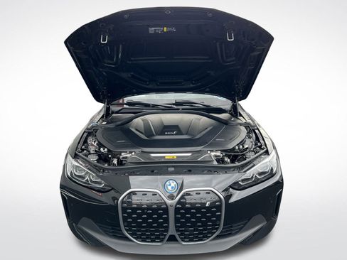 Used 2023 BMW i4 eDrive40 w/ Premium Package image 17