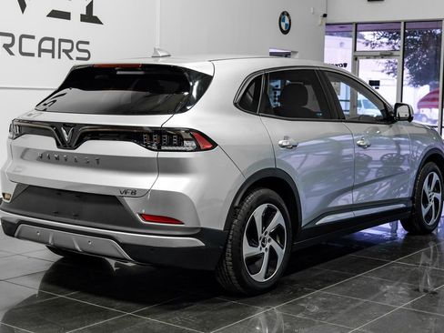 Used 2023 VinFast VF 8 Eco AWD/4WD image 10