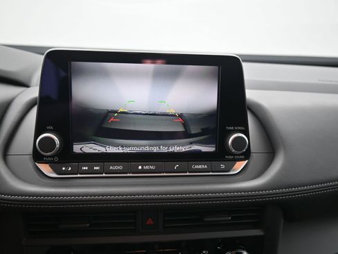 Certified 2025 Nissan Rogue S image 16