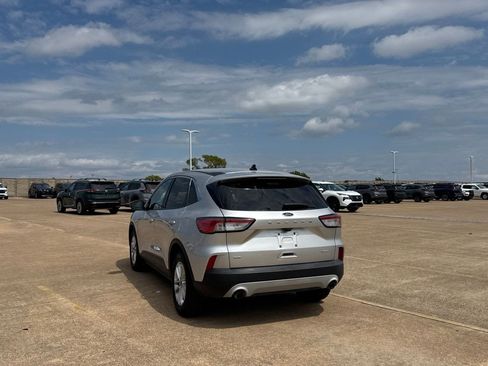 Used 2020 Ford Escape SE FWD image 23