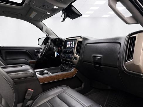 Used 2018 GMC Sierra 2500 Denali AWD/4WD image 15