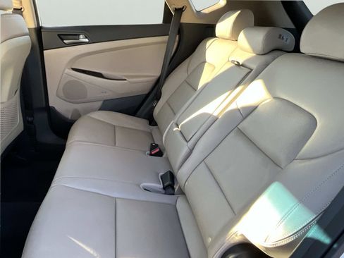 Used 2018 Hyundai Tucson SEL Plus image 19