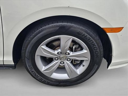 Used 2019 Honda Odyssey EX image 9