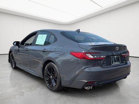 Used 2025 Toyota Camry SE FWD image 6
