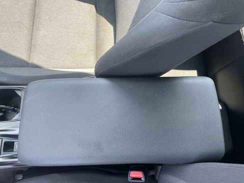 Used 2025 Toyota Camry LE FWD image 27