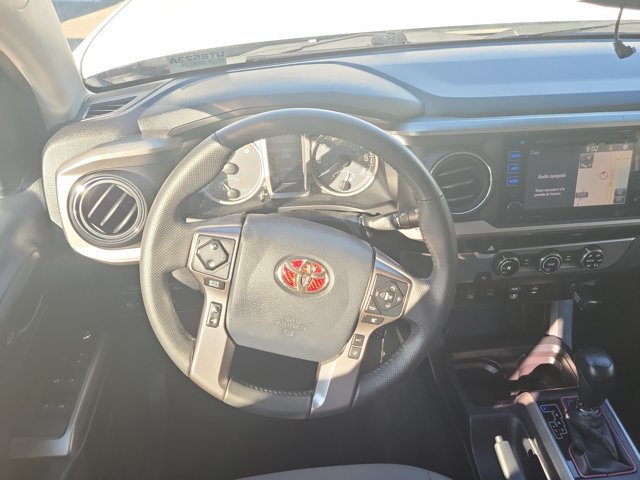 Used 2018 Toyota Tacoma SR5 RWD image 18
