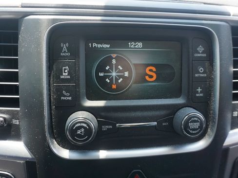 Used 2019 RAM 1500 Classic SLT AWD/4WD image 10