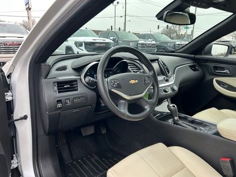 Used 2017 Chevrolet Impala LT w/ Leather Package image 28