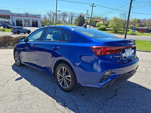 Used 2023 Kia Forte LXS FWD image 4
