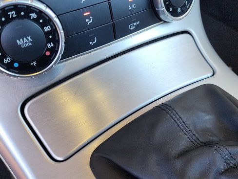 Used 2015 Mercedes-Benz SLK 250 w/ Premium Package image 56