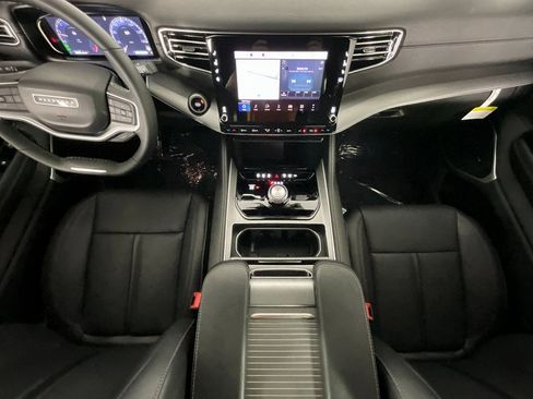 Used 2025 Jeep Wagoneer Series II w/ Premium Group I image 14