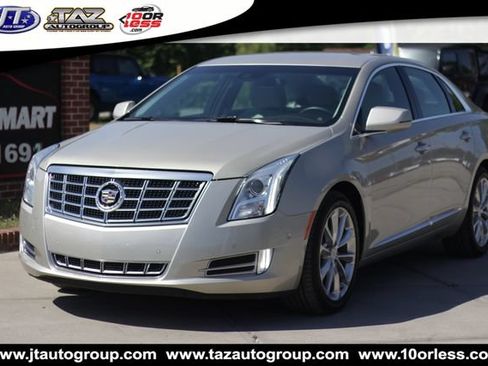 Used 2014 Cadillac XTS Luxury w/ Driver Awareness Package FWD image 2