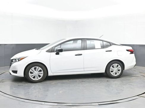 Used 2023 Nissan Versa S FWD image 11