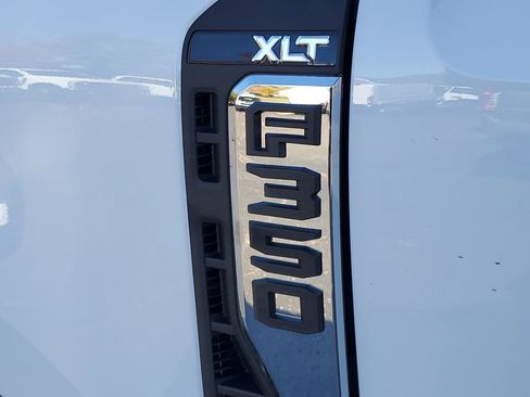 New 2026 Ford F350 XLT w/ 360-Degree Camera Package image 32