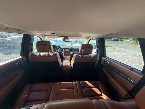 Used 2012 Jeep Grand Cherokee Overland Summit image 12