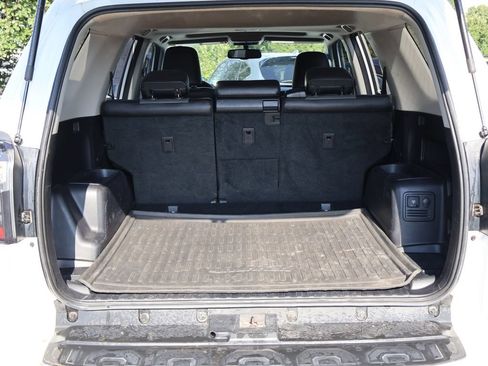 Used 2018 Toyota 4Runner SR5 Premium AWD/4WD image 15