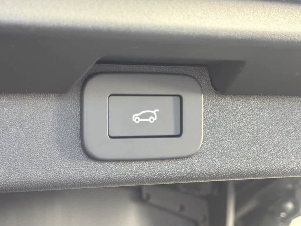 New 2026 Land Rover Discovery Limited Edition AWD/4WD image 9
