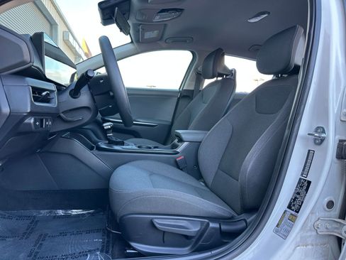 Used 2025 Kia K4 LXS image 25