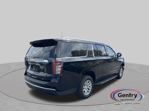 Used 2022 Chevrolet Suburban LT AWD/4WD image 5