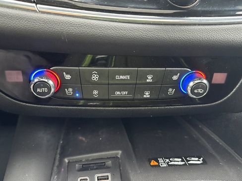 Used 2024 Buick Enclave Avenir w/ Avenir Technology Package AWD/4WD image 21